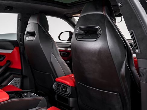 Used 2019 Lamborghini Urus image 36