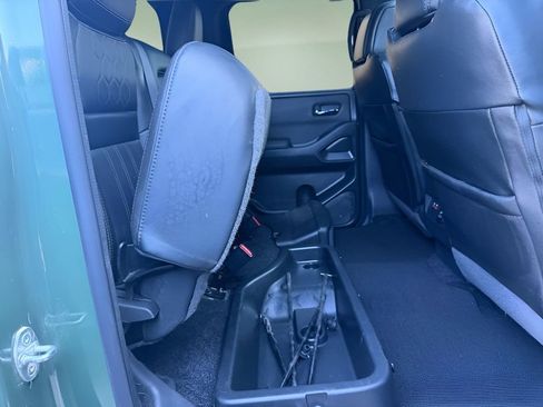 Used 2022 Nissan Frontier PRO-4X w/ Pro-4X Premium Package image 9