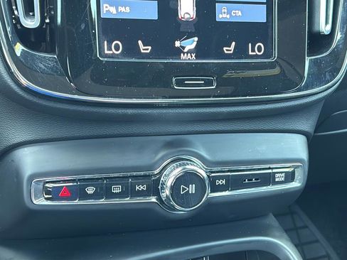 Used 2021 Volvo XC40 T5 R-Design w/ Climate Package AWD/4WD image 33