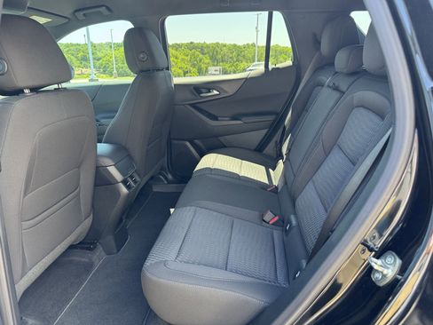 Used 2025 Chevrolet Equinox ACTIV w/ Convenience Package III AWD/4WD image 7