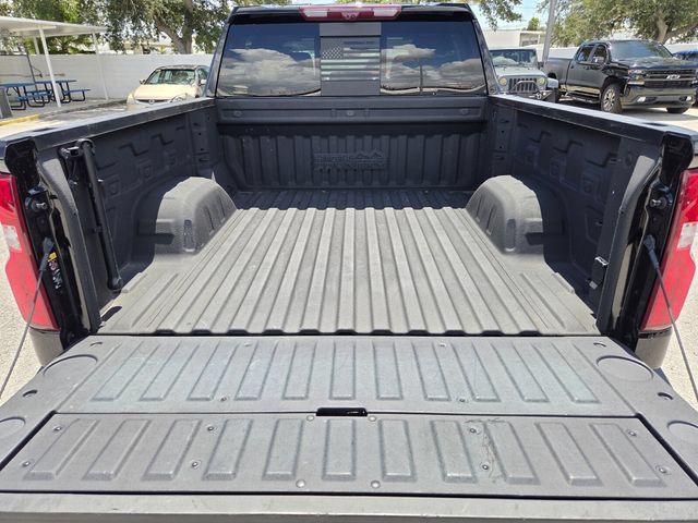 Used 2024 Chevrolet Silverado 1500 High Country w/ High Country Premium Package AWD/4WD image 10