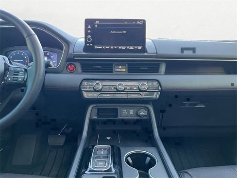 Used 2025 Honda Pilot Black Edition image 12