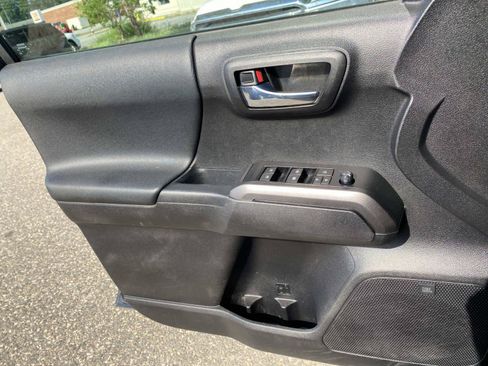 Used 2023 Toyota Tacoma TRD Sport w/ TRD Premium Sport Package AWD/4WD image 23