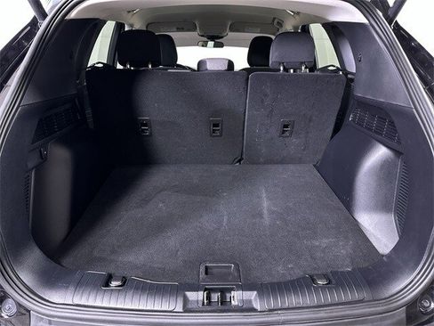 Used 2022 Ford Escape SE w/ SE Sport Appearance Package image 26