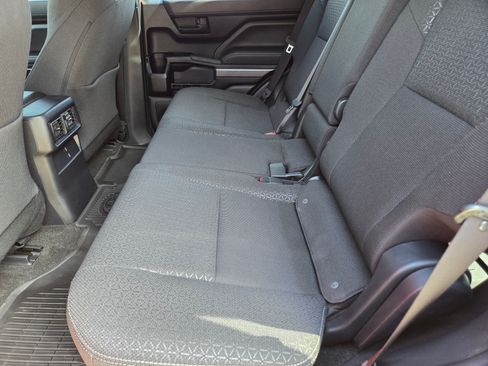 Used 2025 Toyota 4Runner SR5 AWD/4WD image 28