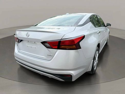 Used 2019 Nissan Altima 2.5 S AWD/4WD image 9