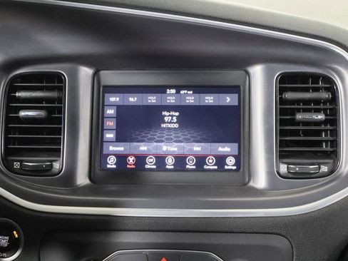 Used 2020 Dodge Charger SXT w/ Blacktop Package image 28