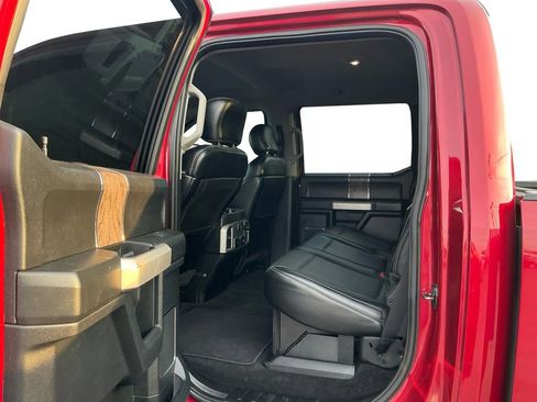 Used 2018 Ford F350 Lariat w/ Chrome Package image 21