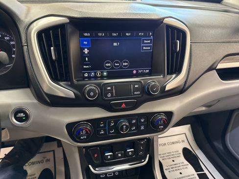 Used 2021 GMC Terrain SLT AWD/4WD image 33