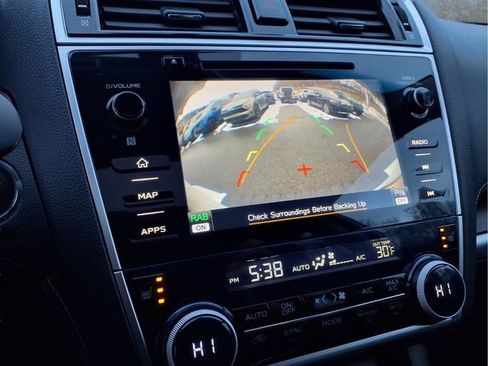 Used 2018 Subaru Outback 2.5i Limited image 25