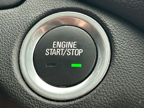 Used 2024 Chevrolet Equinox LT AWD/4WD image 16