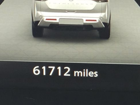 Used 2022 Nissan Pathfinder Platinum w/ Cargo Package image 36