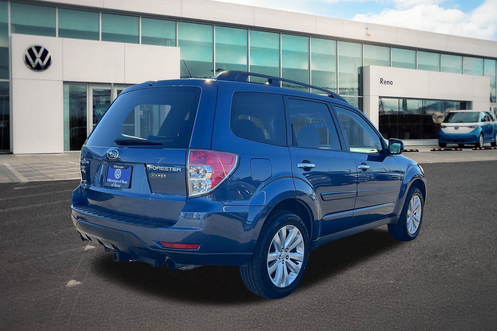 Used 2011 Subaru Forester 2.5X Premium w/ All-Weather Pkg AWD/4WD image 5