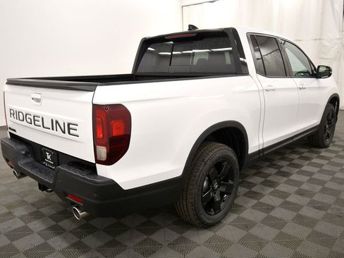 New 2026 Honda Ridgeline Black Edition image 8