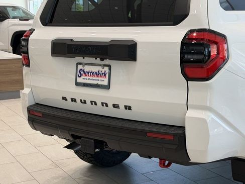 Used 2026 Toyota 4Runner SR5 AWD/4WD image 6