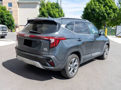 Used 2024 Kia Seltos S AWD/4WD image 7
