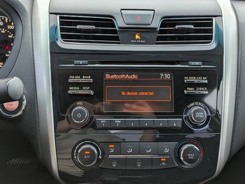 Used 2015 Nissan Altima 2.5 S w/ Power Driver Seat Package FWD image 11