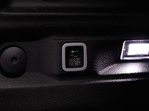 Used 2022 Jeep Grand Cherokee L Limited image 24