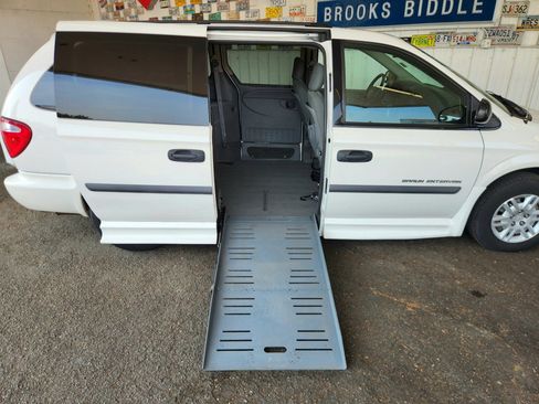 Used 2007 Dodge Grand Caravan SE w/ Popular Equipment Group I FWD image 5