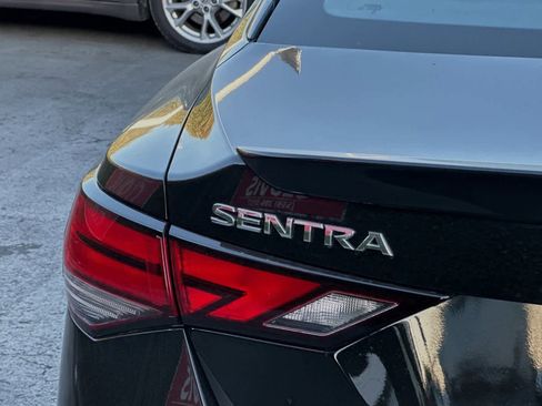 New 2025 Nissan Sentra SR image 16
