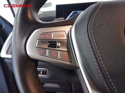 Used 2023 BMW X7 xDrive40i w/ Premium Package image 10