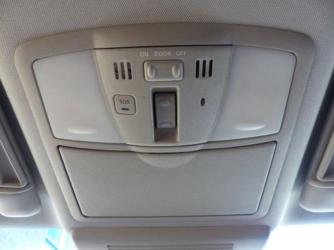 Used 2017 INFINITI QX80 Base AWD 4dr SUV w/ Deluxe Technology Package image 63