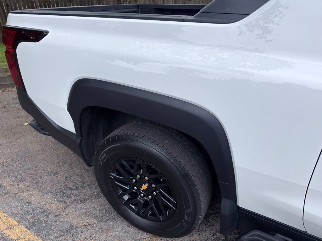 Used 2024 Chevrolet Silverado EV W/T AWD/4WD image 5