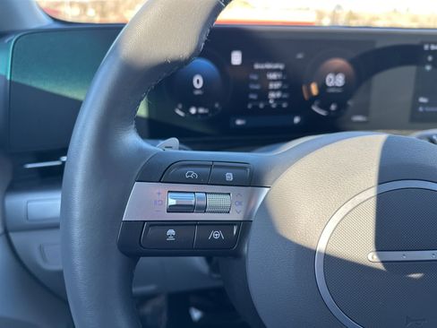 Used 2025 Hyundai Kona Limited image 25