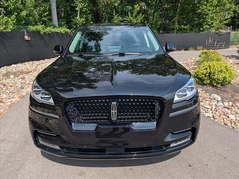 Used 2024 Lincoln Aviator Reserve w/ Equipment Group 201A AWD/4WD image 8