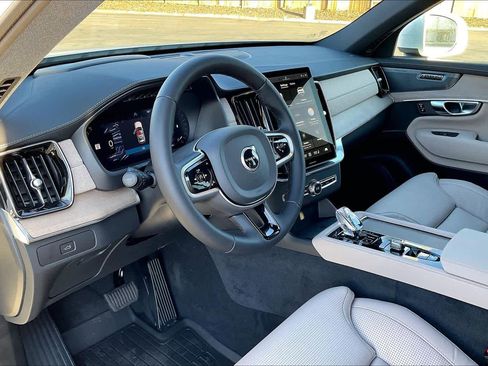 New 2026 Volvo XC90 B6 Ultra w/ Protection Package image 8