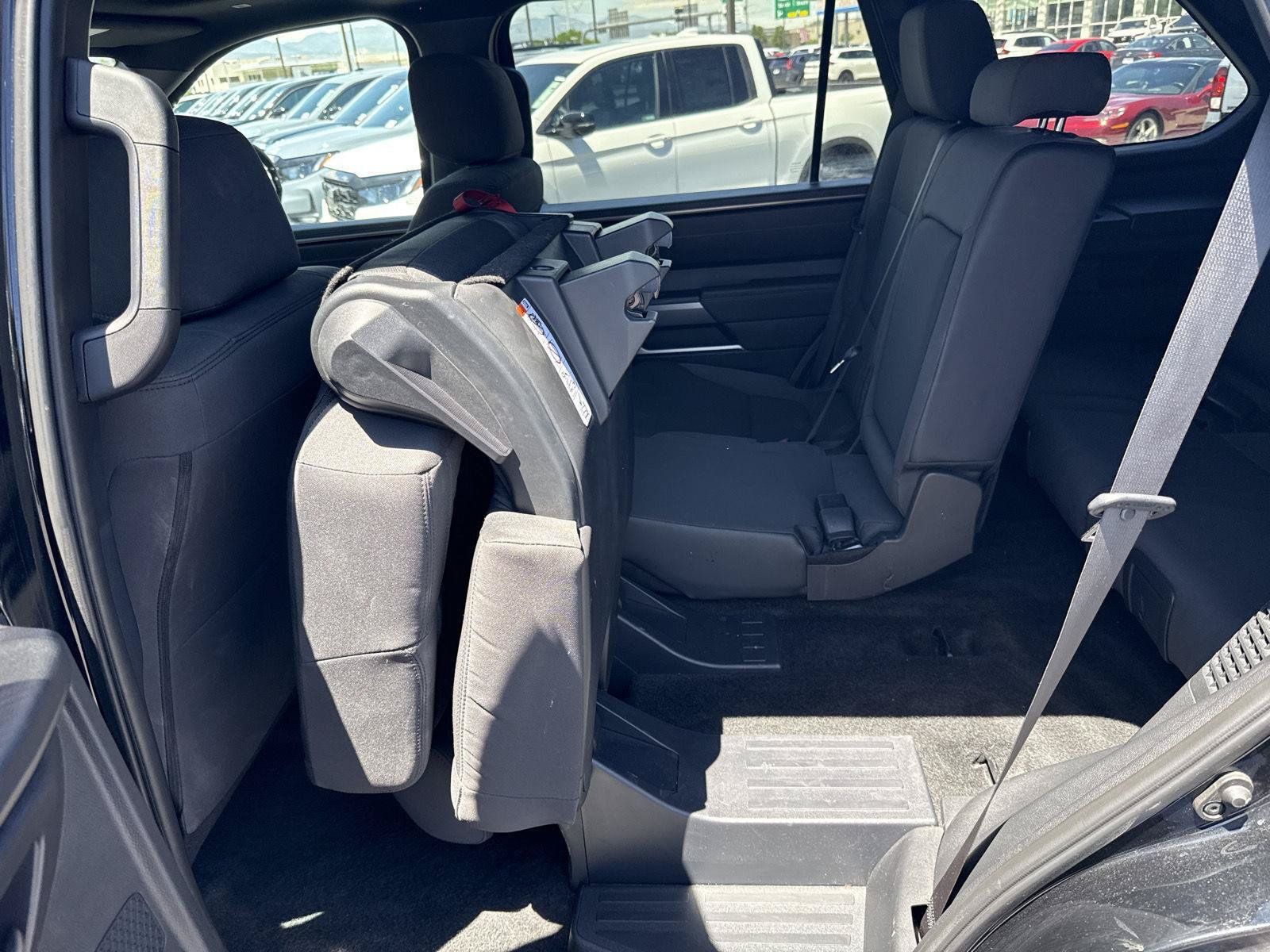 Used 2025 Toyota Sequoia SR5 AWD/4WD image 25