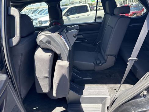Used 2025 Toyota Sequoia SR5 AWD/4WD image 25