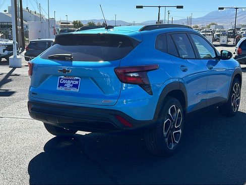 New 2026 Chevrolet Trax RS w/ Sunroof Package image 5