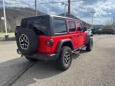 Used 2024 Jeep Wrangler Unlimited Rubicon image 41