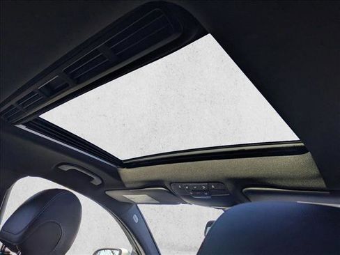 Used 2018 Mercedes-Benz GLC 300 4MATIC Coupe image 19