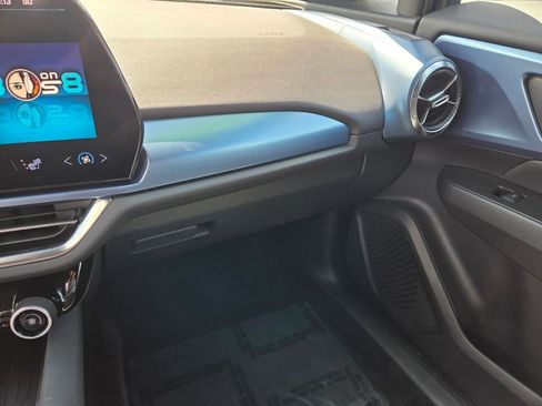 Certified 2025 Chevrolet Equinox EV LT w/ Convenience Package image 27