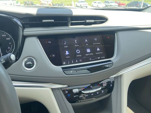 Used 2023 Cadillac XT5 Premium Luxury w/ LPO, Floor Liner Package FWD image 18