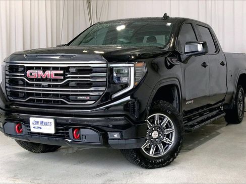 Used 2024 GMC Sierra 1500 AT4 w/ Technology Package AWD/4WD image 12