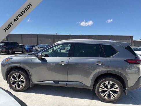 Certified 2021 Nissan Rogue SV w/ Premium Package image 9