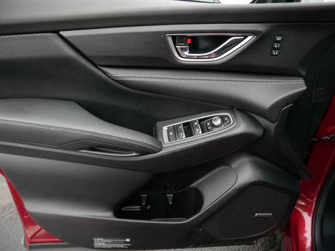 Certified 2025 Subaru Ascent Limited w/ Popular Package #2 image 29