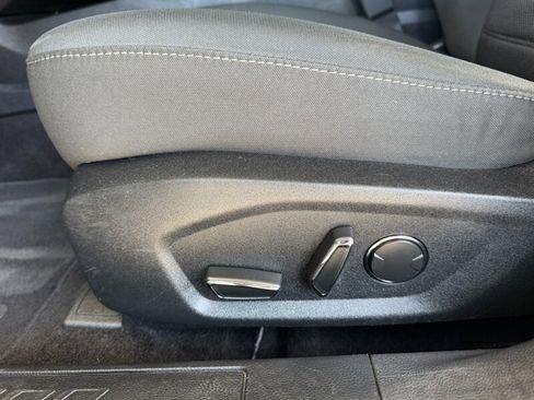 Used 2020 Ford Fusion SE image 19