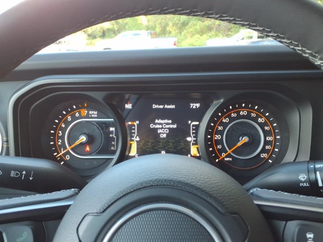 Certified 2025 Jeep Gladiator Sport w/ Premium Package AWD/4WD image 30