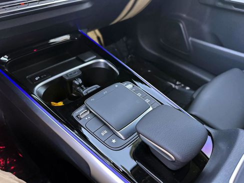 Certified 2022 Mercedes-Benz GLB 250 image 27