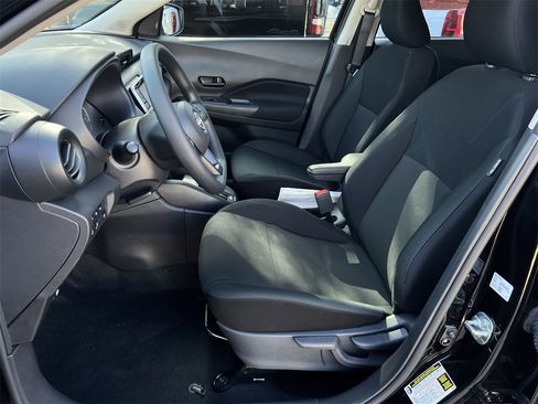 Certified 2025 Nissan Kicks Play S image 21