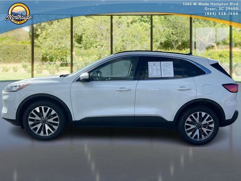 Used 2020 Ford Escape Titanium image 25