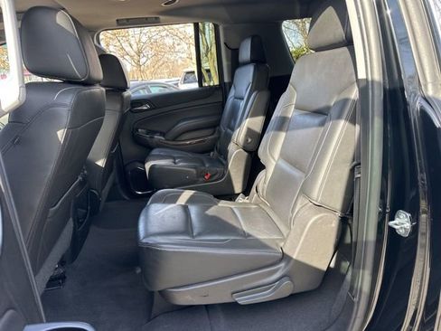 Used 2019 GMC Yukon XL SLT image 9