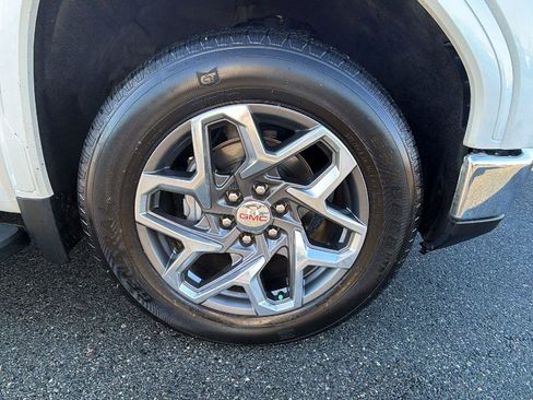 Certified 2022 GMC Sierra 1500 SLT w/ SLT Premium Plus Package image 9