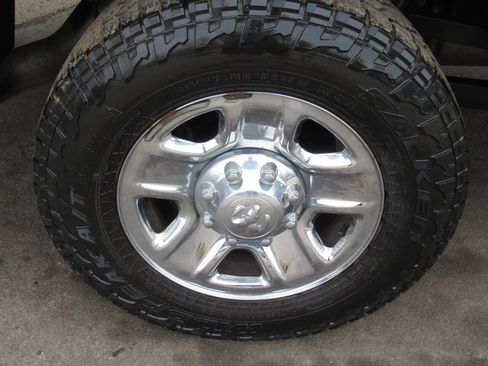 Used 2015 RAM 2500 Tradesman w/ Chrome Appearance Group image 10