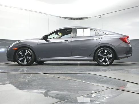 Used 2017 Honda Civic Touring image 34