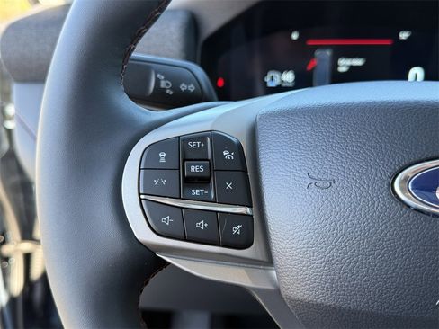 Certified 2025 Ford Explorer Active image 22